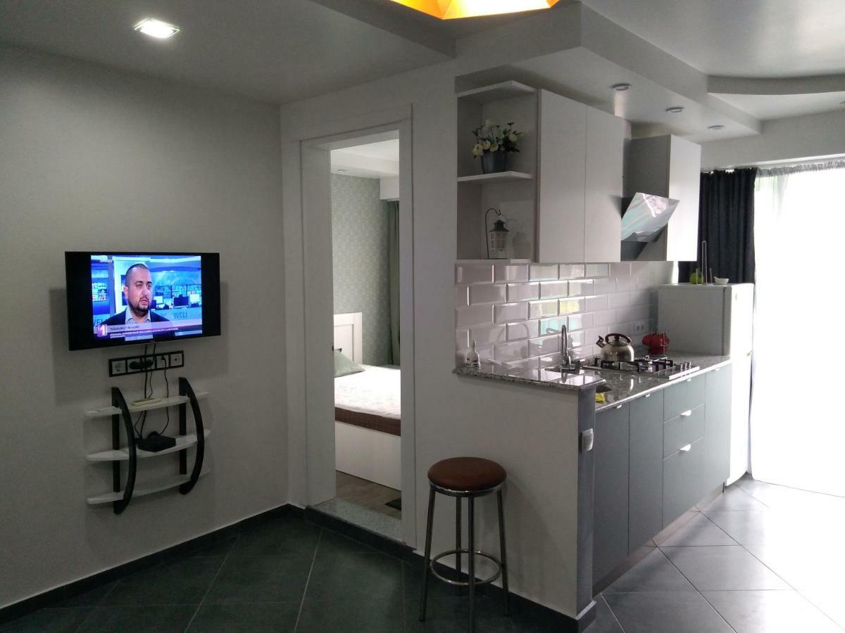 Apartment Eteri Batumi Ngoại thất bức ảnh